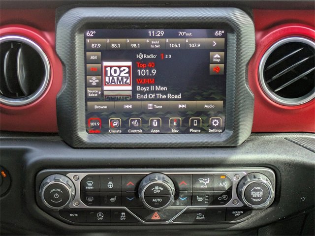 Used 2023 Jeep Gladiator Rubicon w/ Cold Weather Group image 17