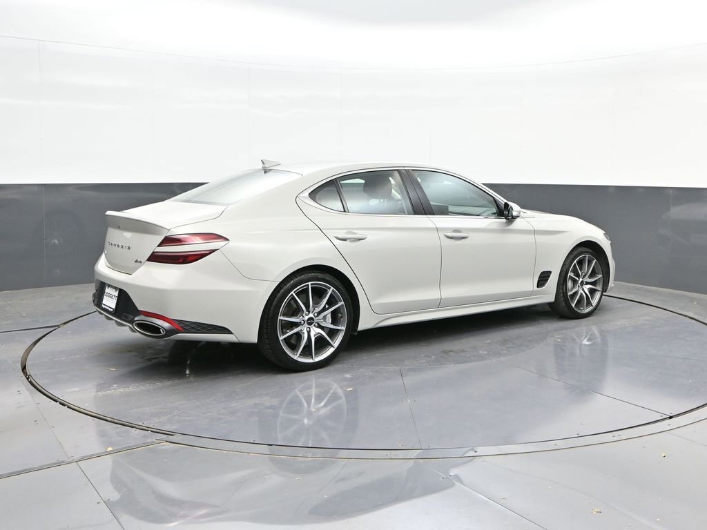 Used 2025 Genesis G70 2.5T image 15