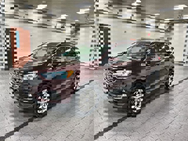Certified 2019 Ford Edge SEL w/ Equipment Group 201A image 2