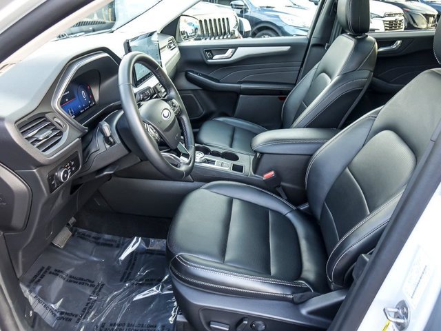 Certified 2025 Ford Escape Platinum AWD/4WD image 13
