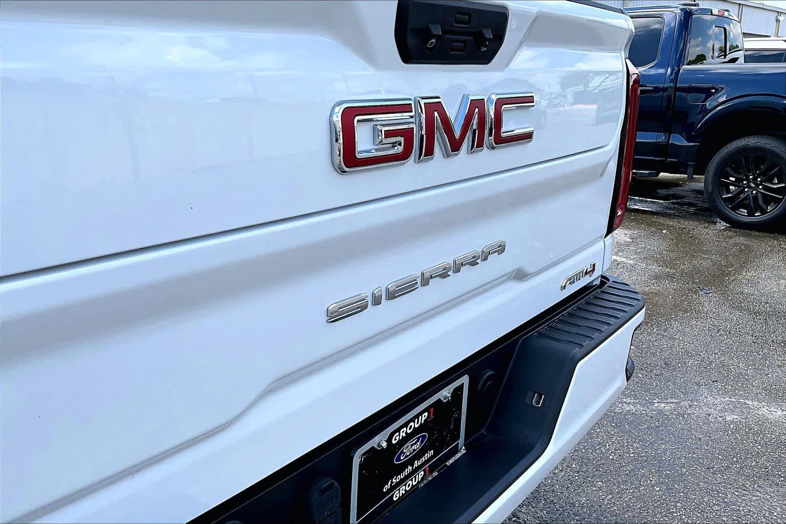 Used 2021 GMC Sierra 2500 AT4 AWD/4WD image 10