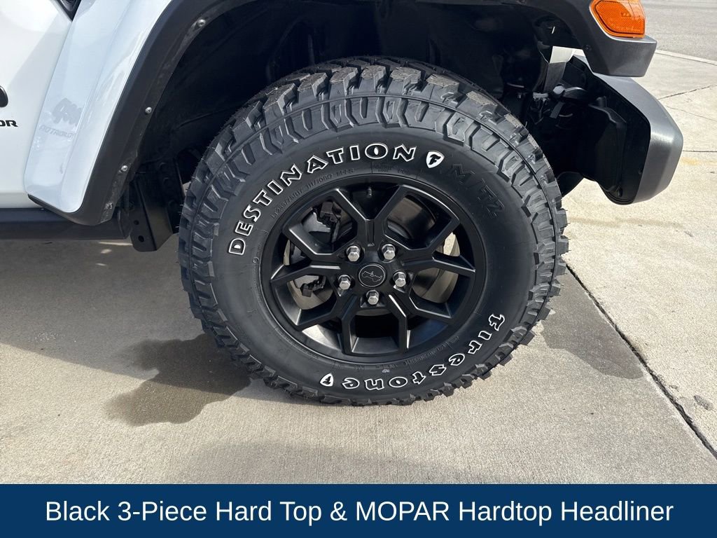 Used 2024 Jeep Gladiator Sport image 10