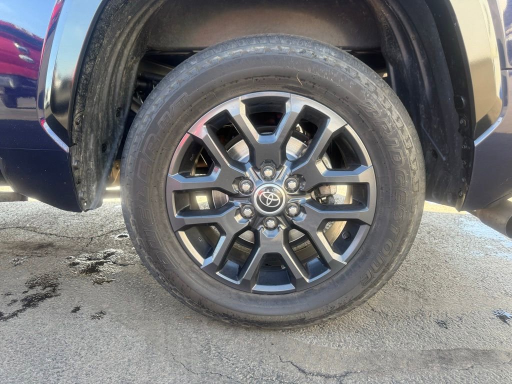Used 2022 Toyota Tundra Platinum w/ Advanced Package image 37