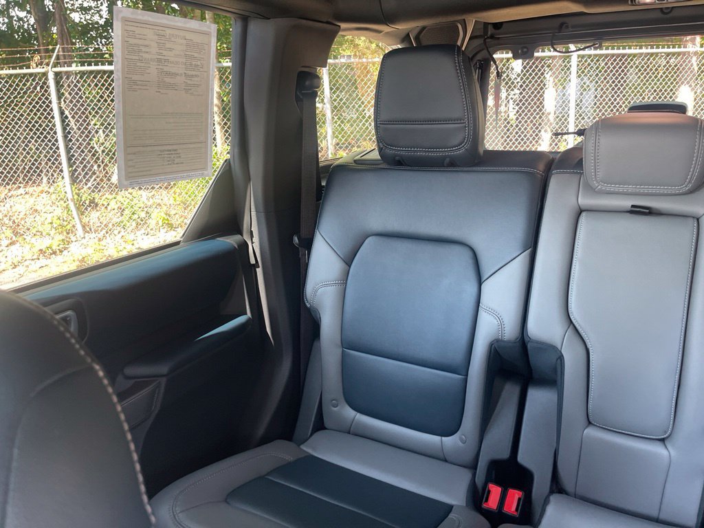 Certified 2022 Ford Bronco Outer Banks w/ Sasquatch Package AWD/4WD image 12