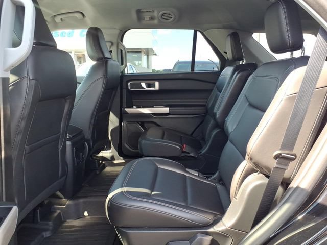 Certified 2023 Ford Explorer XLT w/ Equipment Group 202A AWD/4WD image 11