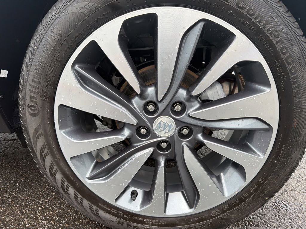 Used 2022 Buick Encore Preferred AWD/4WD image 47
