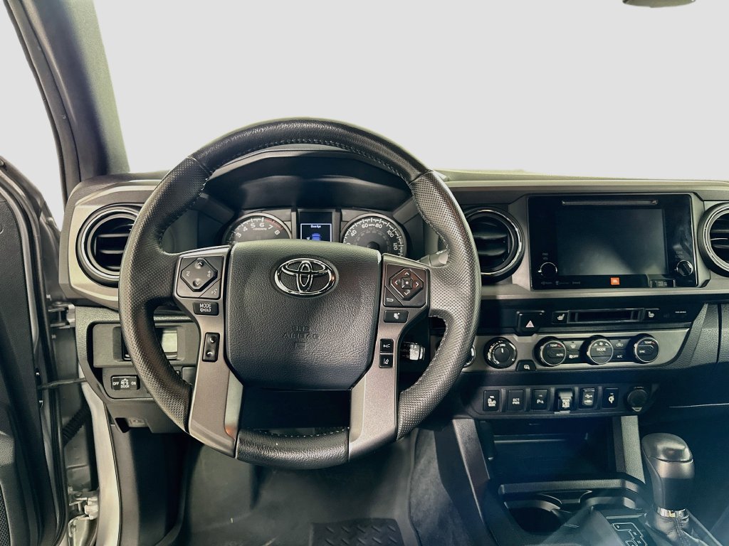 Used 2019 Toyota Tacoma TRD Off-Road AWD/4WD image 25