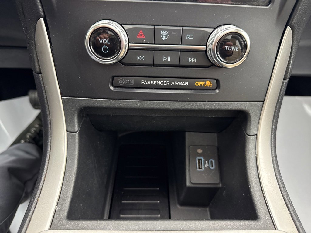 Certified 2024 Ford Edge SEL w/ Convenience Package image 18