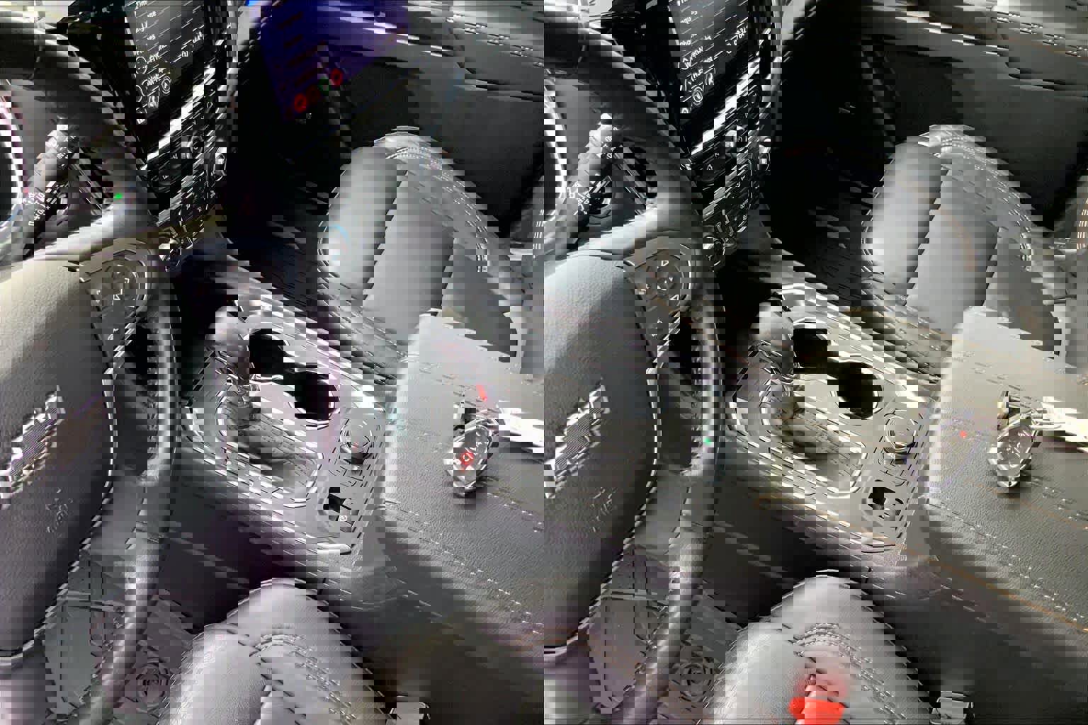 Used 2021 Chevrolet Traverse RS image 14