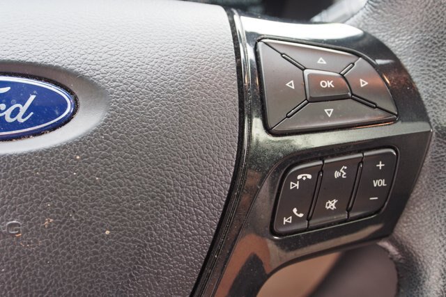 Certified 2018 Ford Explorer XLT w/ Equipment Group 202A FWD image 27