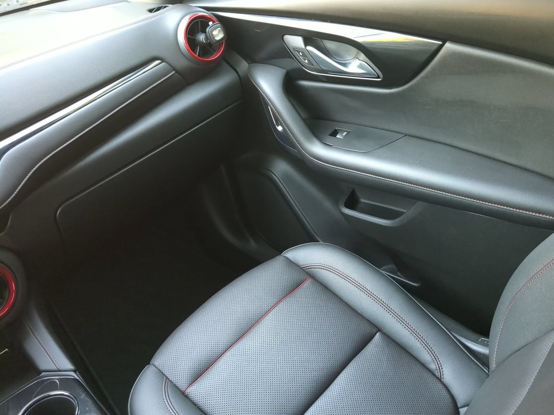 Used 2022 Chevrolet Blazer RS FWD image 53
