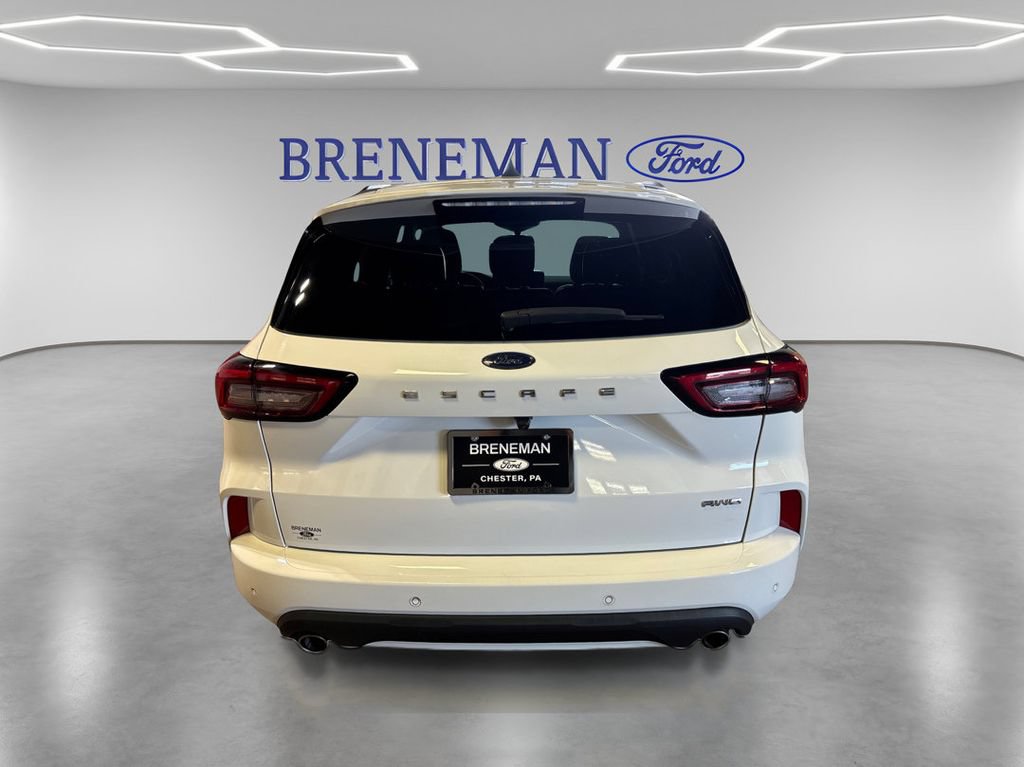 Certified 2023 Ford Escape ST-Line w/ Tech Pack #1 AWD/4WD image 7