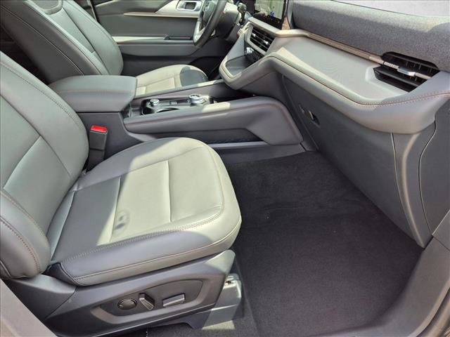 Certified 2025 Ford Explorer Active w/ Active Comfort Package RWD image 21