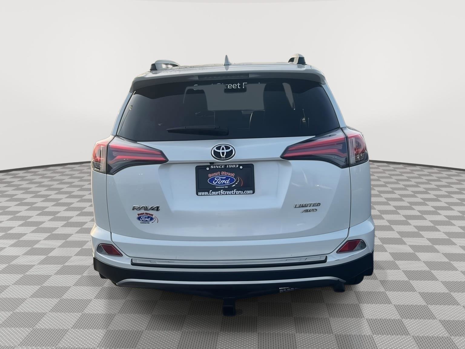 Used 2018 Toyota RAV4 Limited w/ All Weather Liner Package image 3