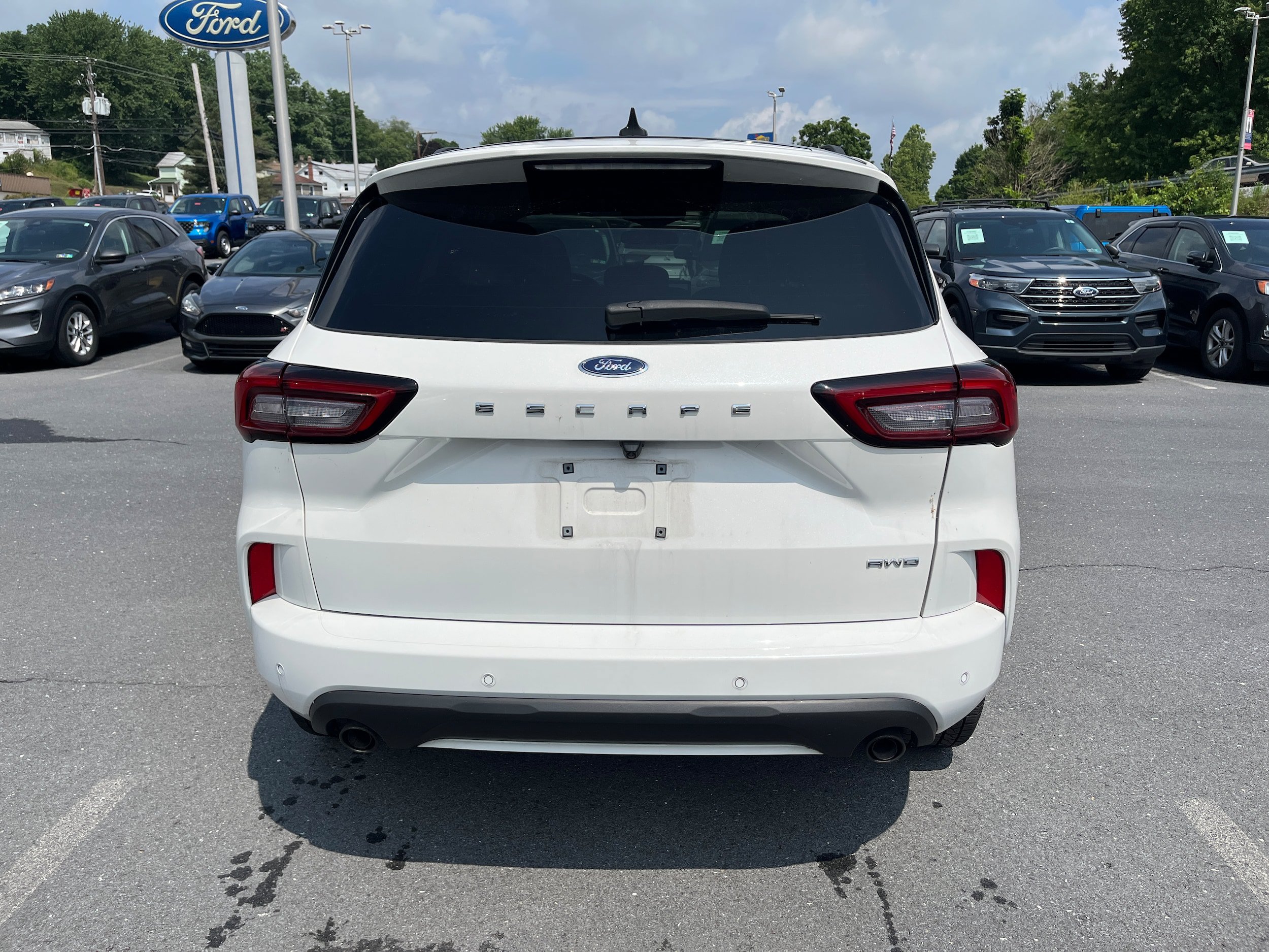Certified 2023 Ford Escape ST-Line w/ Tech Pack #1 AWD/4WD image 6