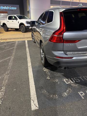 Used 2021 Volvo XC60 T5 Momentum w/ Protection Package Premier image 6