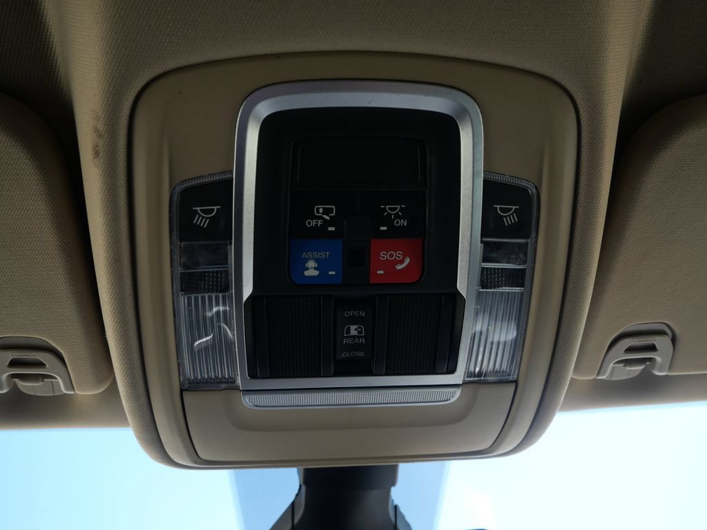 Used 2020 RAM 1500 Laramie AWD/4WD image 39
