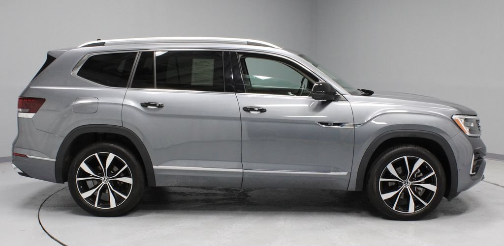 Used 2024 Volkswagen Atlas SEL Premium R-Line AWD/4WD image 13