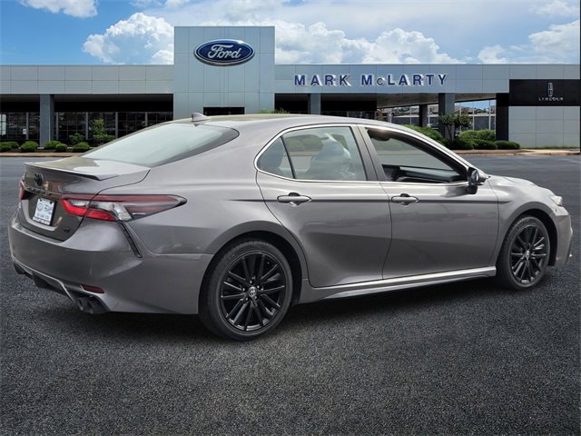 Used 2024 Toyota Camry SE image 5