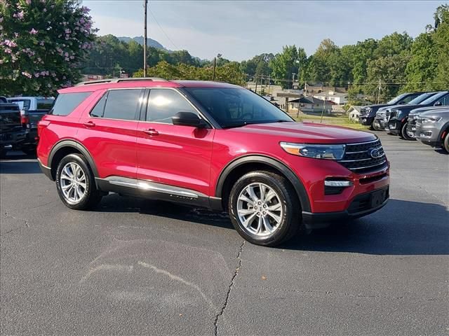 Certified 2023 Ford Explorer XLT AWD/4WD image 2