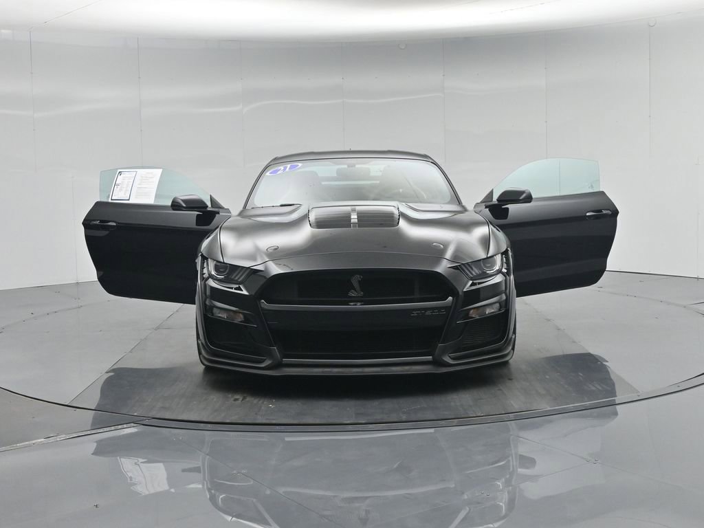 Certified 2021 Ford Mustang Shelby GT500 w/ Carbon Fiber Track Pack RWD image 33