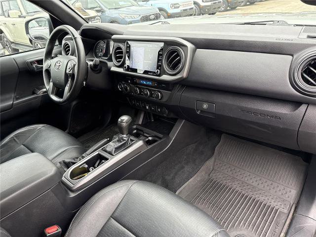 Used 2023 Toyota Tacoma TRD Off-Road w/ TRD Premium Off Road Package image 28