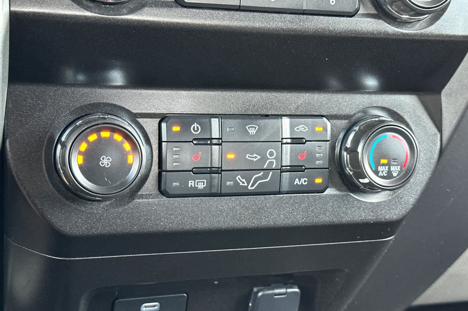 Certified 2022 Ford F350 XLT w/ XLT Premium Package AWD/4WD image 19