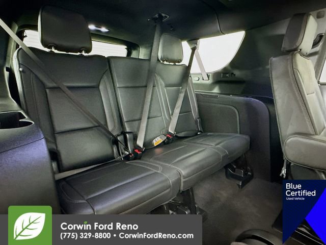 Used 2025 Chevrolet Suburban High Country image 32