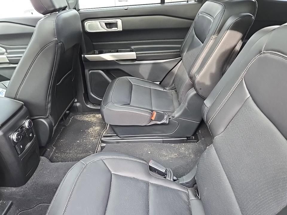 Certified 2022 Ford Explorer Limited w/ Limited Technology Package image 8