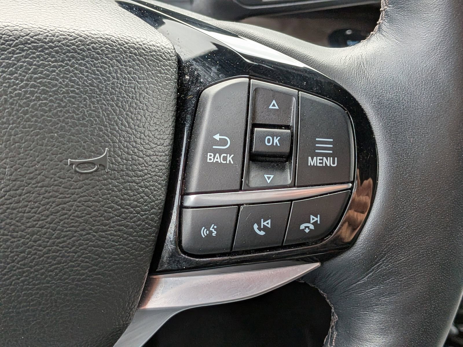 Certified 2023 Ford Explorer Platinum w/ Technology Package image 31