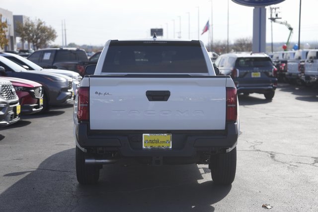 Used 2025 Toyota Tacoma SR image 3