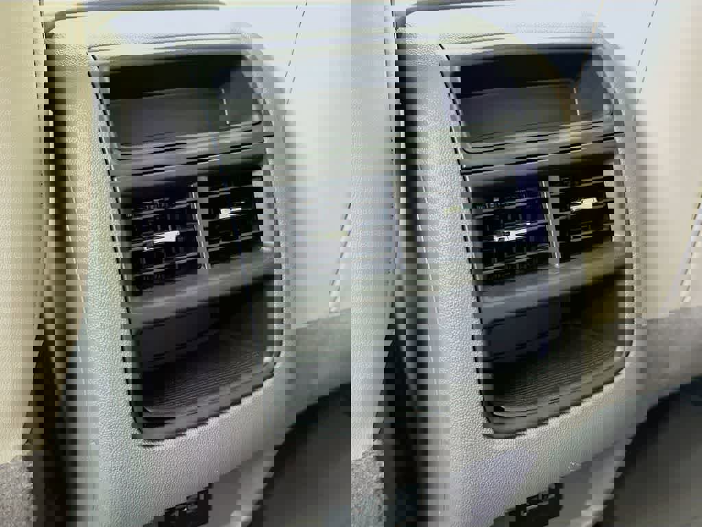 Used 2022 Cadillac XT5 Premium Luxury image 16