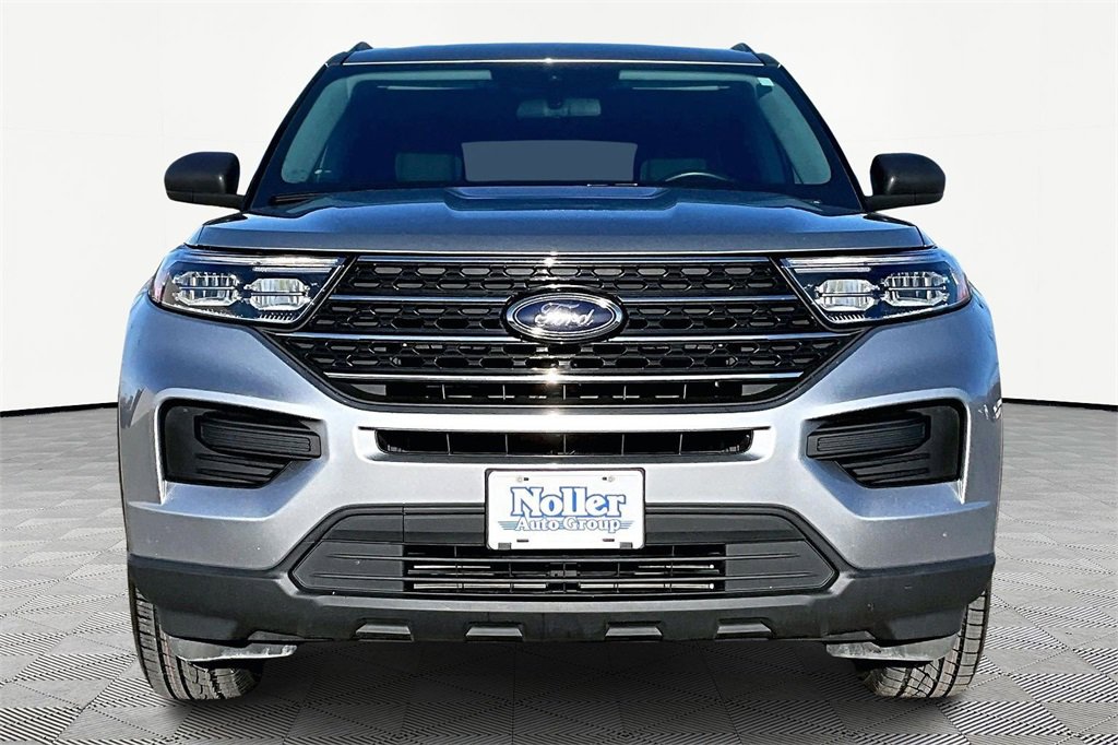 Certified 2022 Ford Explorer XLT image 3