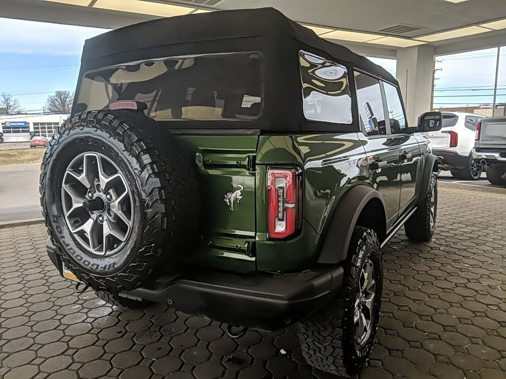 Certified 2025 Ford Bronco Badlands image 3