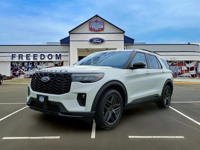 Certified 2026 Ford Explorer ST-Line w/ ST-Line Street Pack RWD image 2