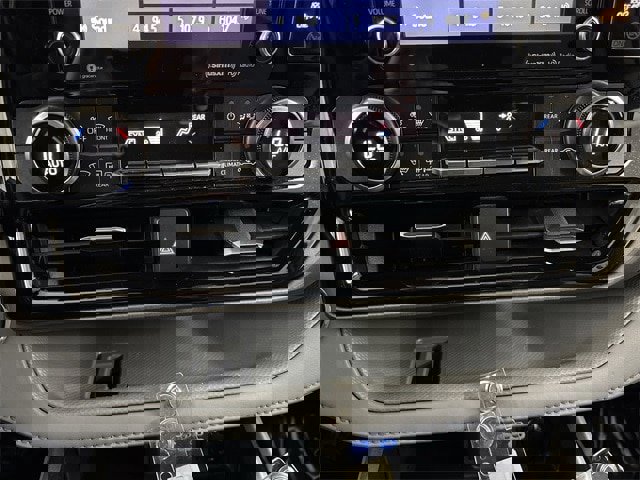 Used 2022 Toyota Highlander LE image 10