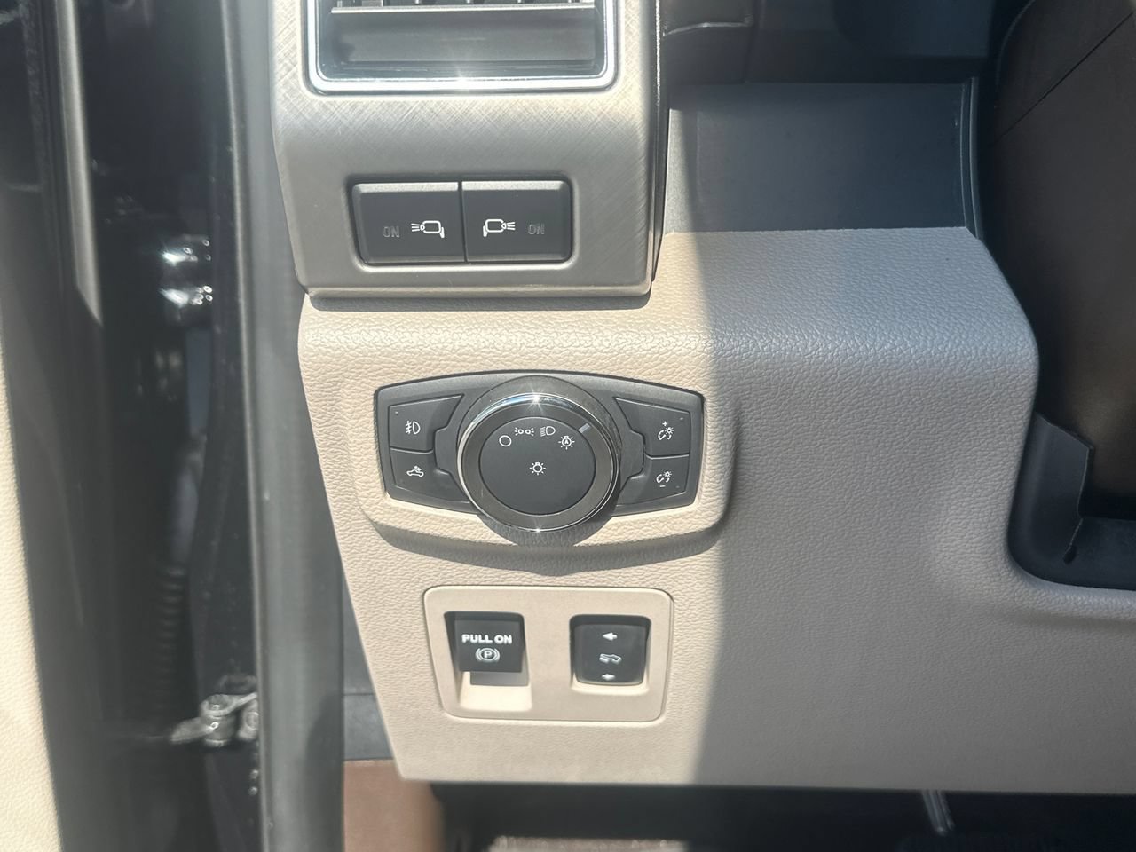 Certified 2020 Ford F150 Limited AWD/4WD image 35