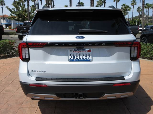 Certified 2025 Ford Explorer Active w/ Active Comfort Package RWD image 3