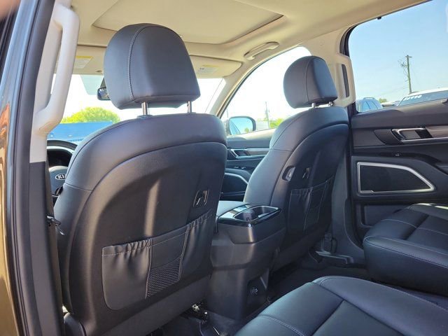 Used 2021 Kia Telluride EX w/ EX Premium Package FWD image 15