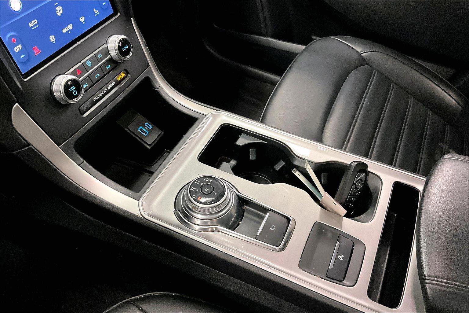 Certified 2024 Ford Edge SEL w/ Convenience Package image 16