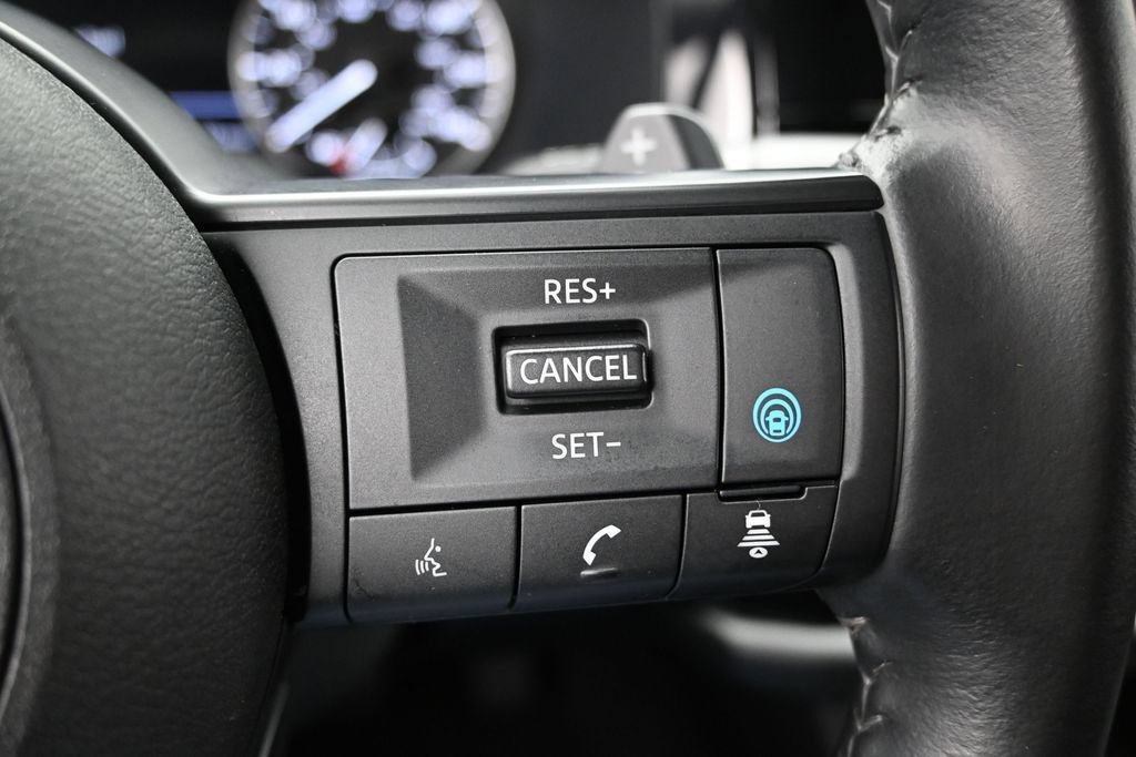 Used 2025 Nissan Pathfinder SV AWD/4WD image 21