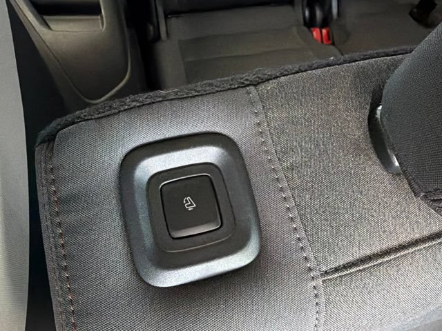 Certified 2025 Ford Expedition Active AWD/4WD image 15