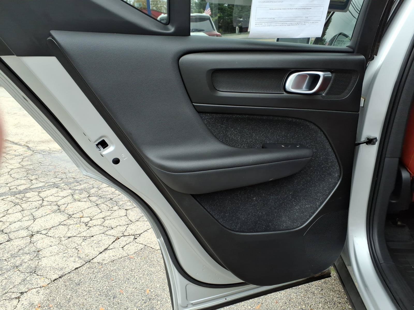 Used 2019 Volvo XC40 T5 Momentum AWD/4WD image 25