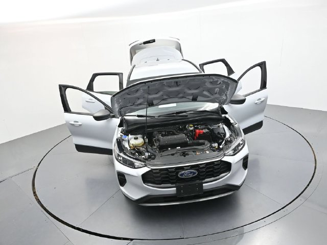 Certified 2025 Ford Escape ST-Line FWD image 45