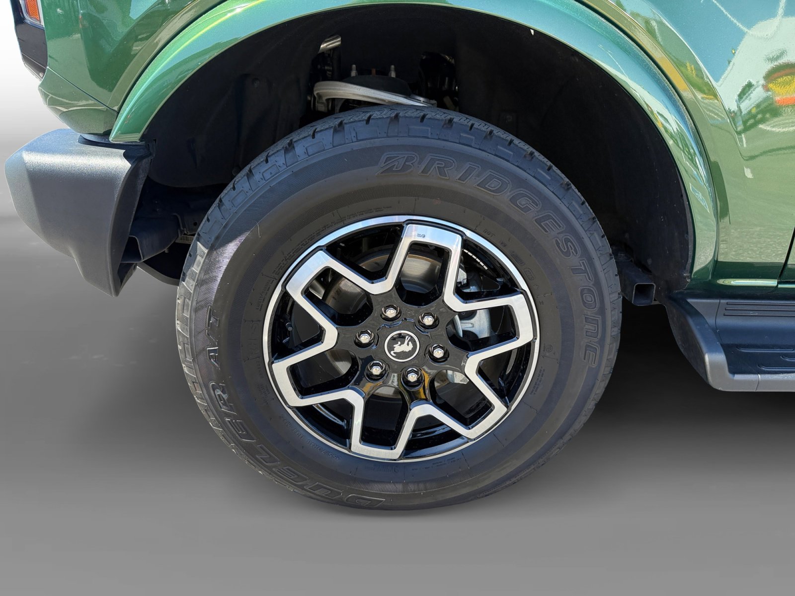 Certified 2025 Ford Bronco Outer Banks AWD/4WD image 9
