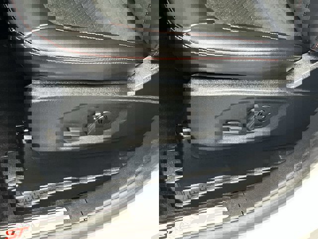 Certified 2022 Ford Edge ST-Line w/ Class II Trailer Tow Package image 15