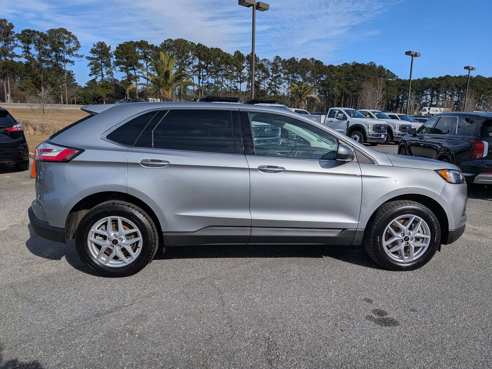 Certified 2024 Ford Edge SEL w/ Convenience Package image 6