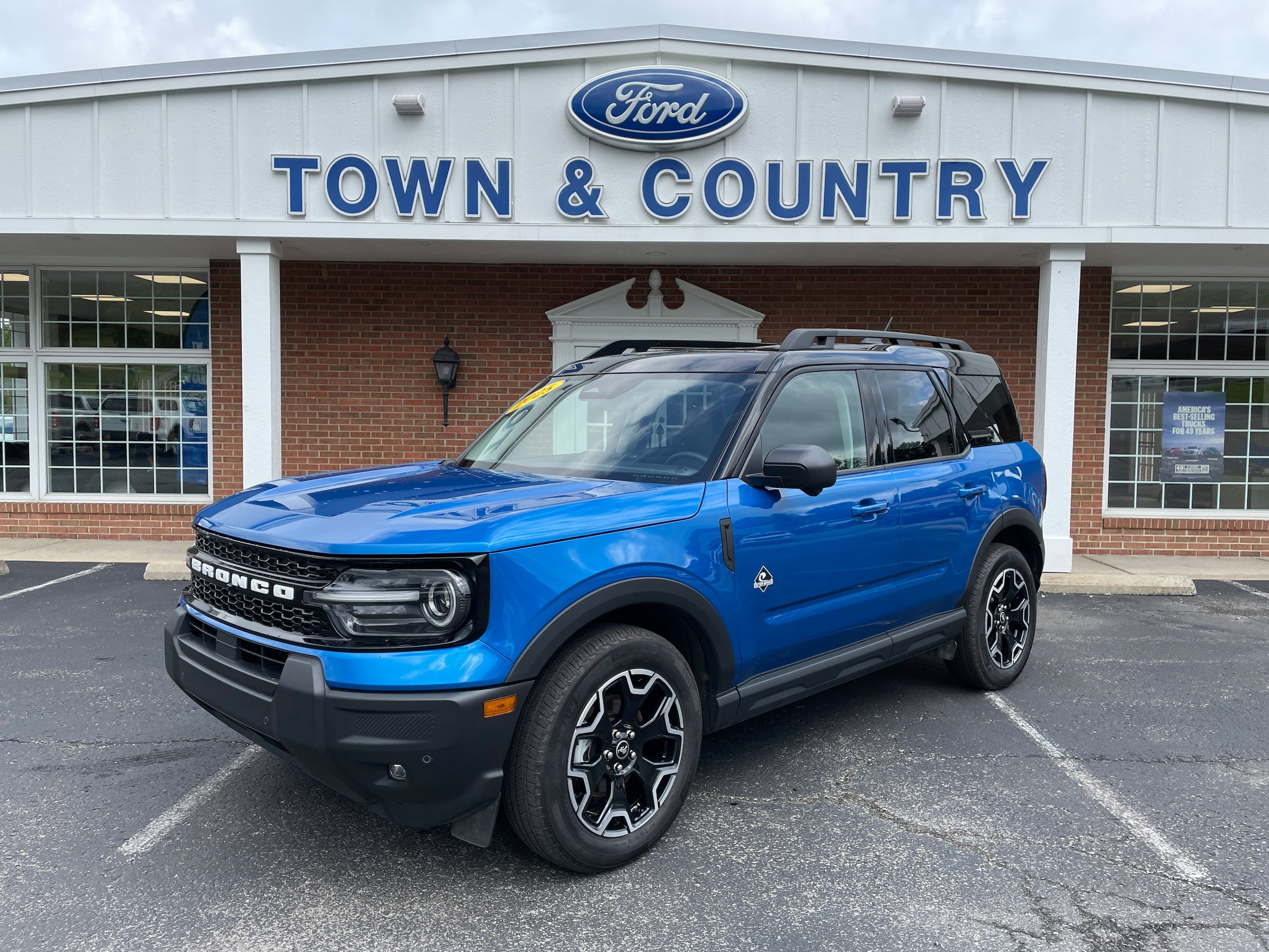Certified 2025 Ford Bronco Sport Outer Banks w/ Outer Banks Tech Package+