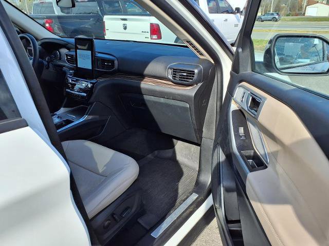 Certified 2023 Ford Explorer Limited w/ Limited Technology Package image 28