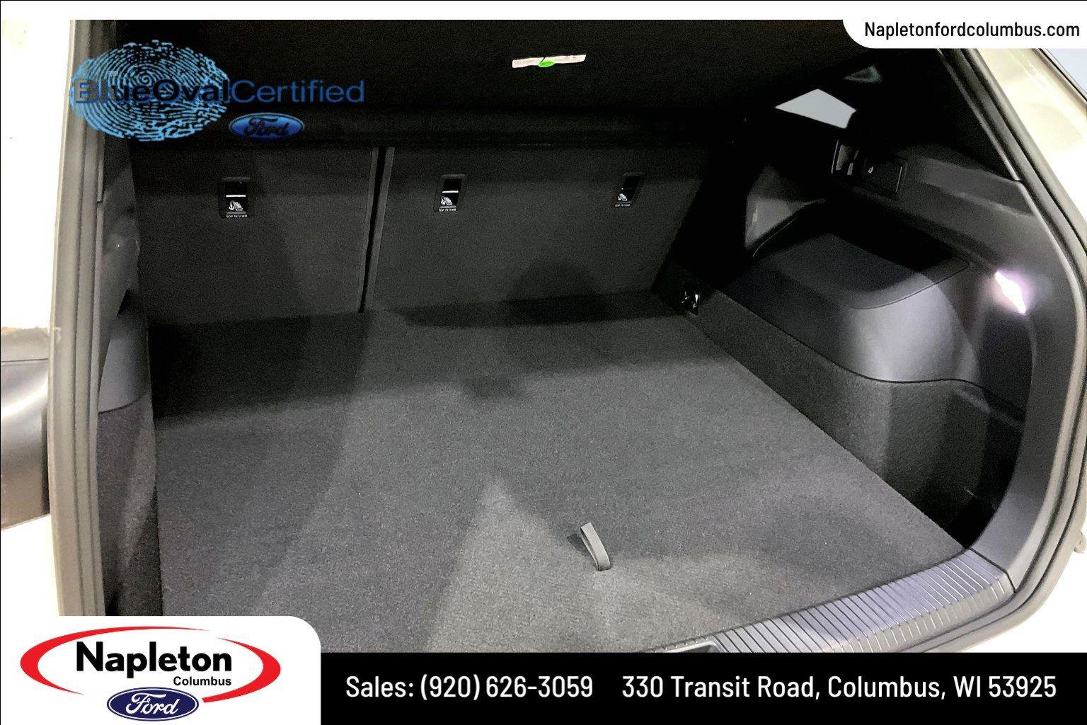 Used 2025 Volkswagen Tiguan SEL R-Line AWD/4WD image 5
